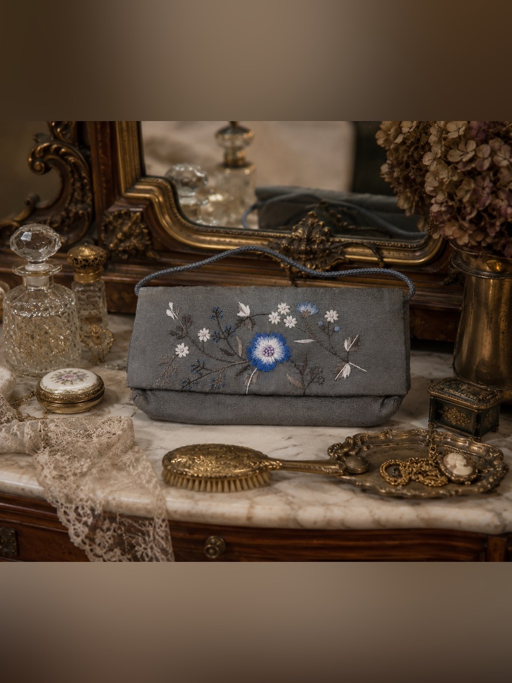 Stunning True Vintage 100% Pure Silk Embroidered Floral Evening Bag Clutch Purse